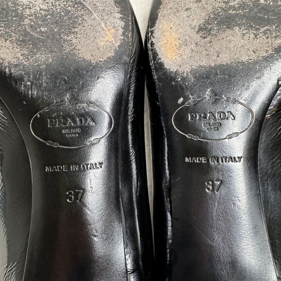 Prada Womens Shoes Black Patent Leather Kitten Block Heels Chain Link Chic 37 - Picture 14 of 15